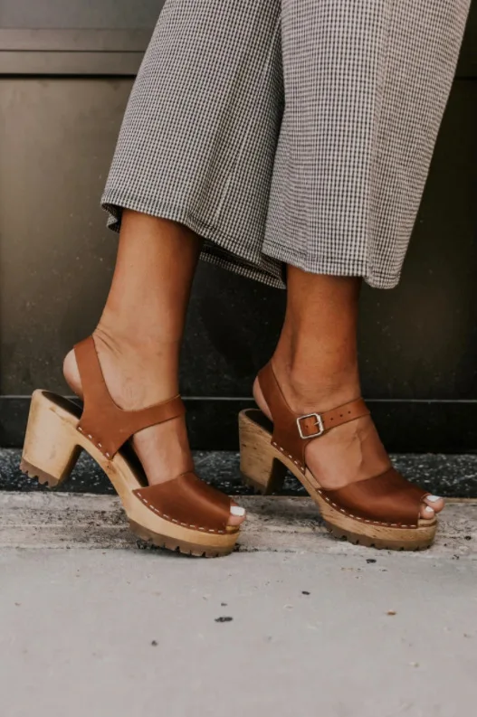 

heel fish mouth sandals women's 2020 belt coarse buckle single shoes