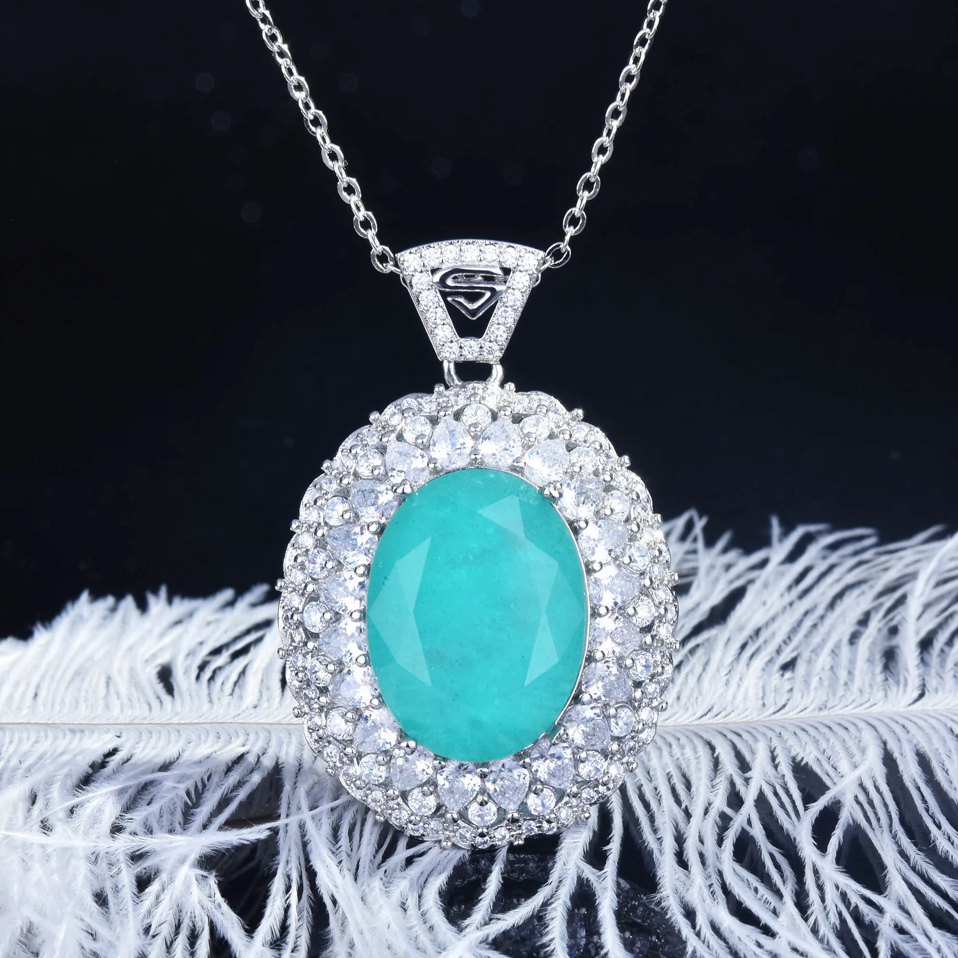 

QTT Vintage Paraiba Tourmaline Emerald Necklace For Woman Choker Silver Chain With Heart Love Pendant Wedding Jewelry 2021