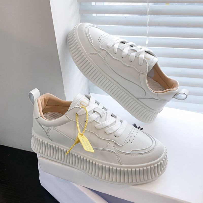 

Fashion small white shoes 2021 autumn new Korean style student thick bottom muffin running women's breathable casual board shoes