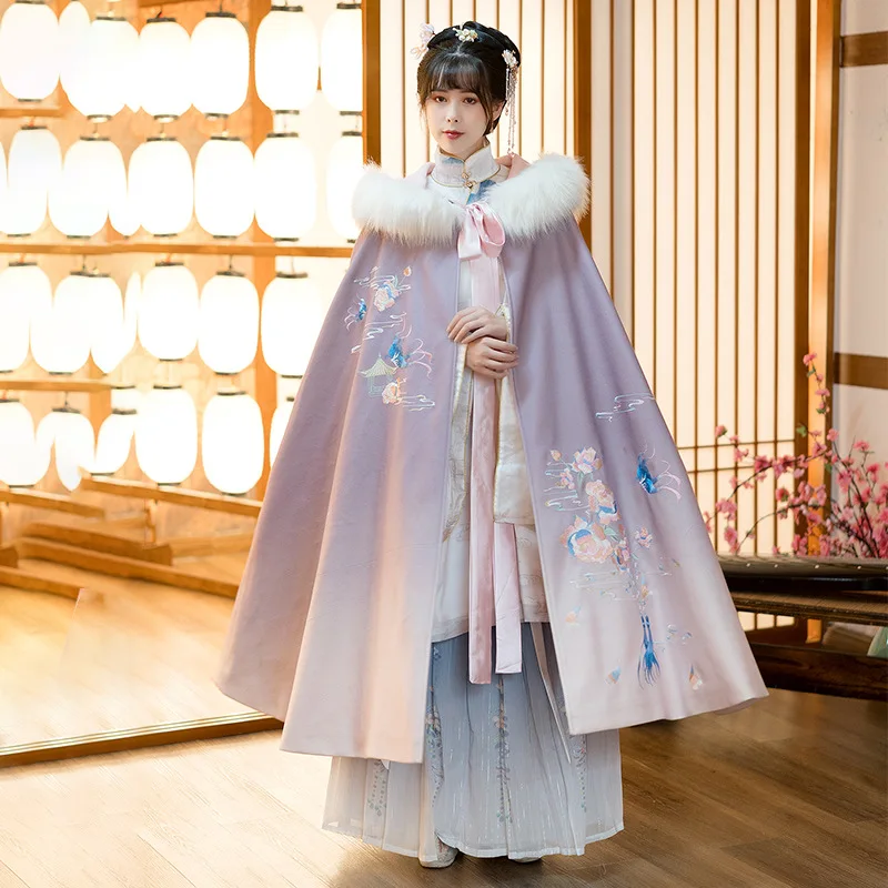 

Autumn and Winter Models of Han Palace Dress Shadow Cloak Embroidery and Velvet To Keep Warm