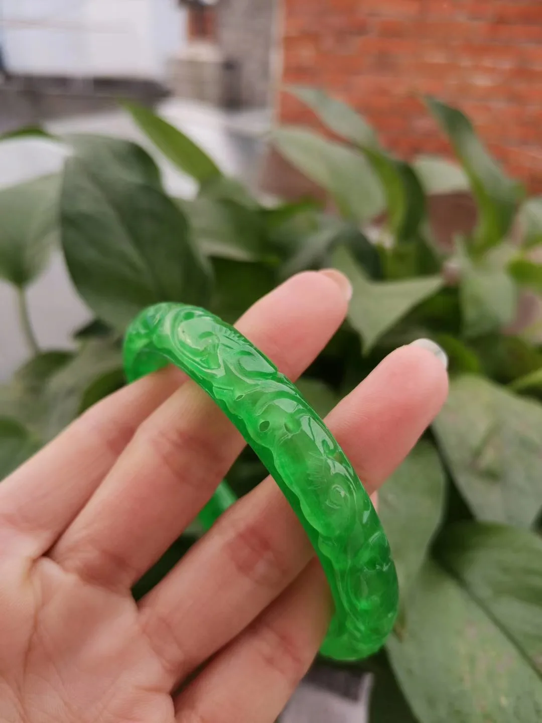 

Natural Myanmar ice green jade bangles hollow handcarved lucky flower jadeite jade bracelet emerald jade bracelets jade jewelry