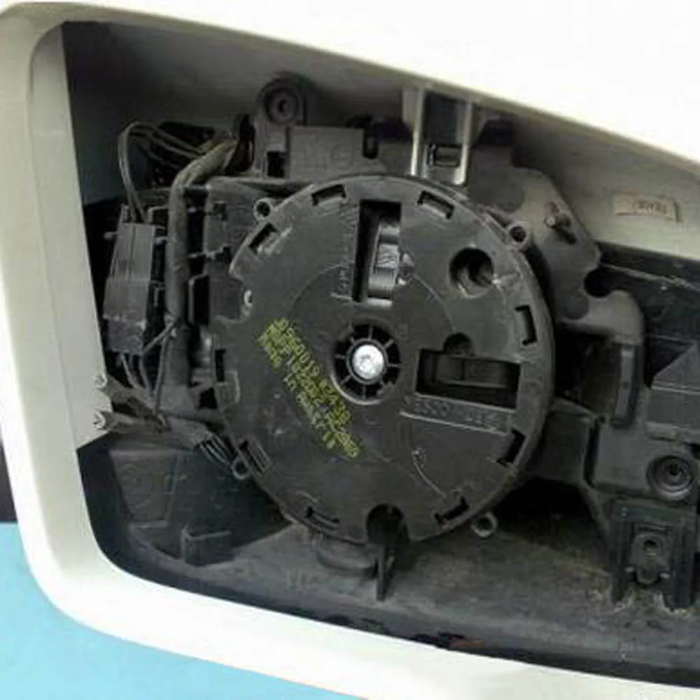 Синее широкоугольное светодиодное зеркало заднего вида со стрелкой и