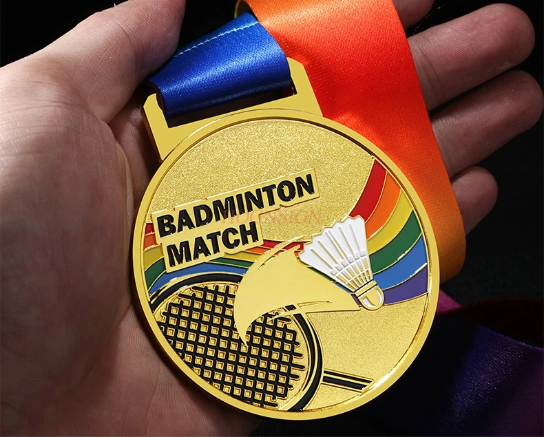 Спортивное соревнование общего золотого Серебряного и бронзового цвета по