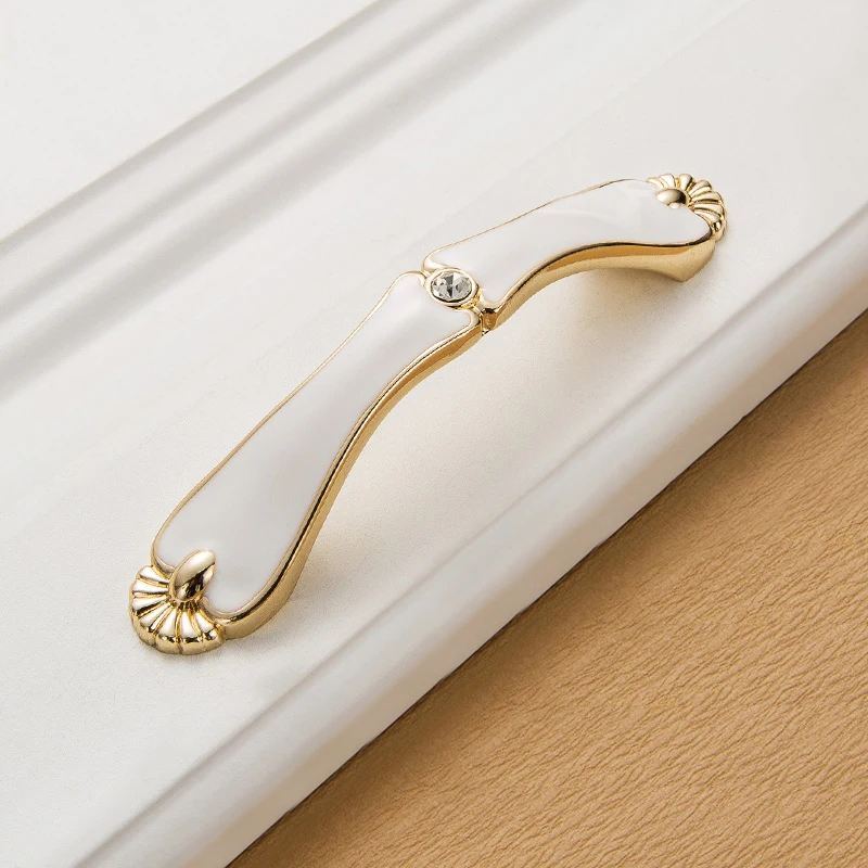 Мебельные ручки белая и золотая для шкафа элегантные выдвижные европейские