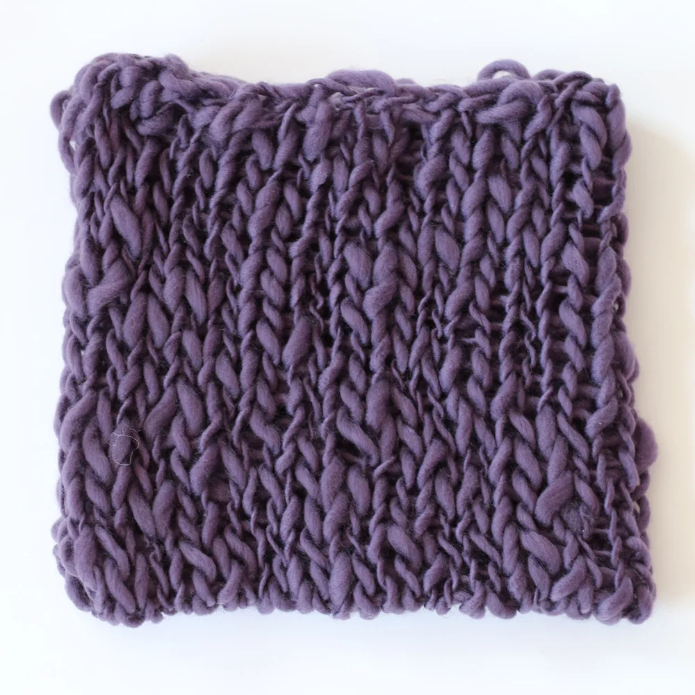 

Newborn Baby Photography Props Handmade Solid Color Infant Girl Boy Knitted Blanket Square Carpet