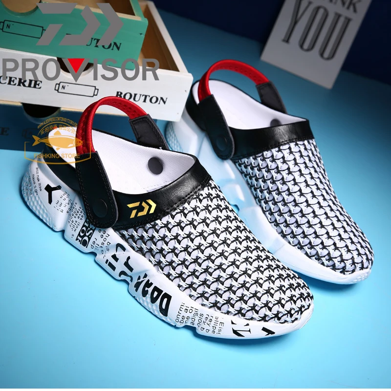 

2021 NEW DAIWA Fishing Shoes Summer Breathable Beach Sandals Sport Cushion Slippers Man Fishing Water Shoes Fishing Creek Shoes