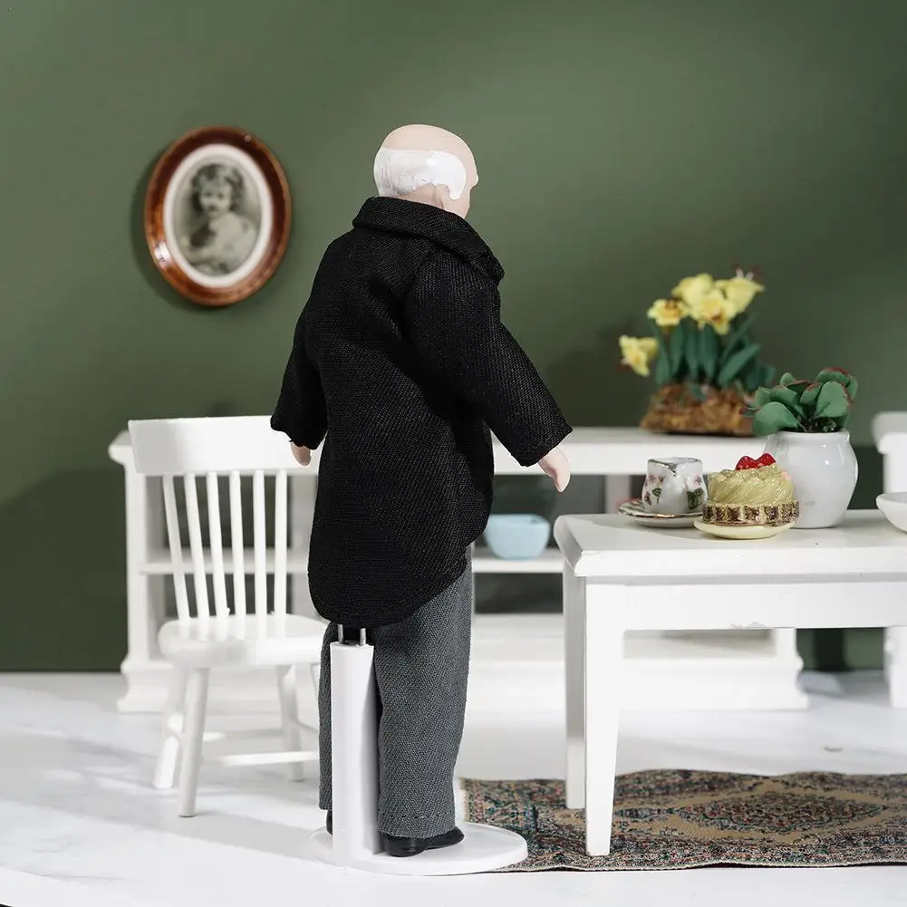 

1:12 doll house simulation model {Mini ceramic man} mini Old Man Miniature pocket a Servant Model Porcelain Doll type O4G1