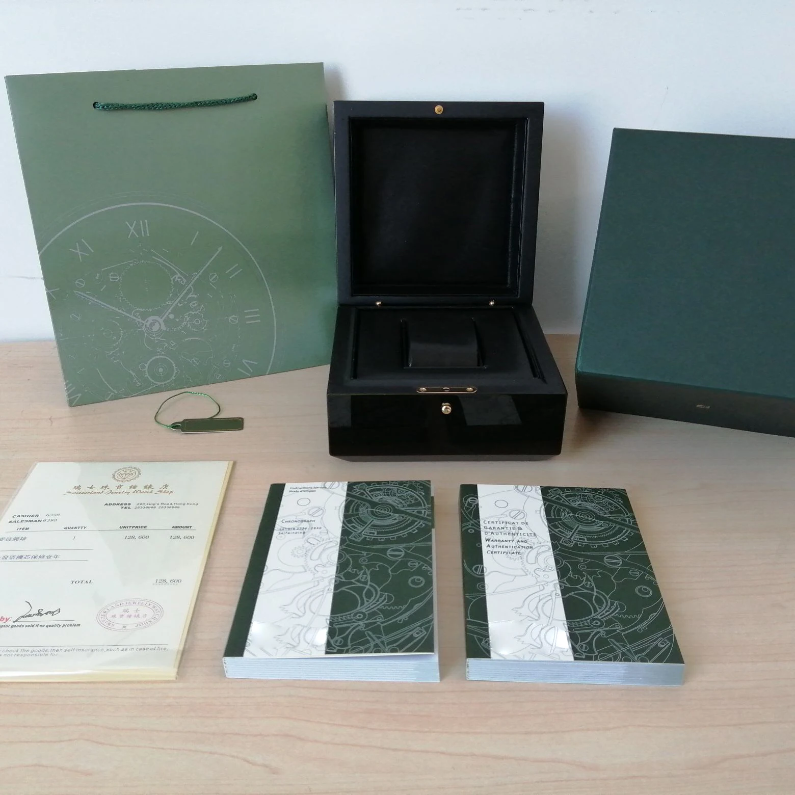 

Original Correct Papers Cards Tags Newest Woody Watch Box Boxes Booklets Watches Model Serial Number