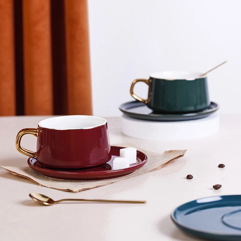 

Керамическая кофейная кружка в европейском стиле, чайная чашка с ложкой и блюдцем, роскошный подарочный набор в ретро-стиле для дома и офиса