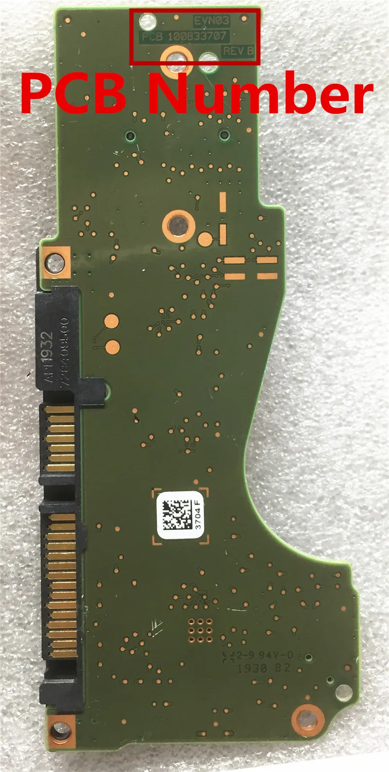 Запчасти для жестких дисков Seagate PCB Логическая плата печатная 100833707 REV B / 3704 |