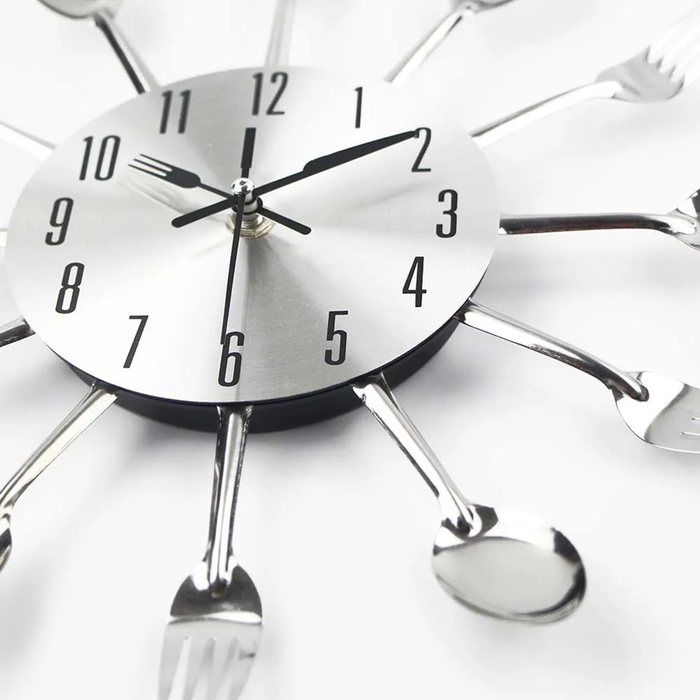 

Cutlery Design Kitchen Wall Clock Multicolor Metal Fork Spoon Modern Cutlery Clocks For Home Living Room Decoration