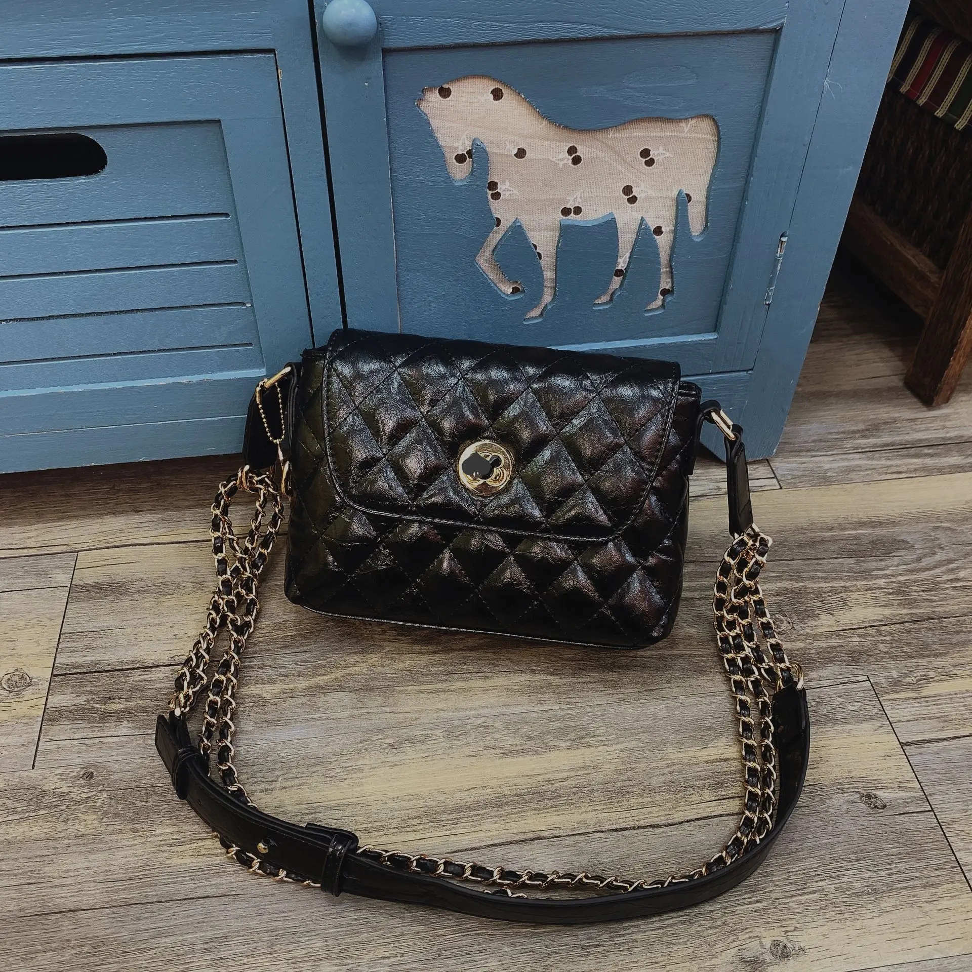 Новая дизайнерская женская сумка для вишен Roam через плечо с цепочкой ромба