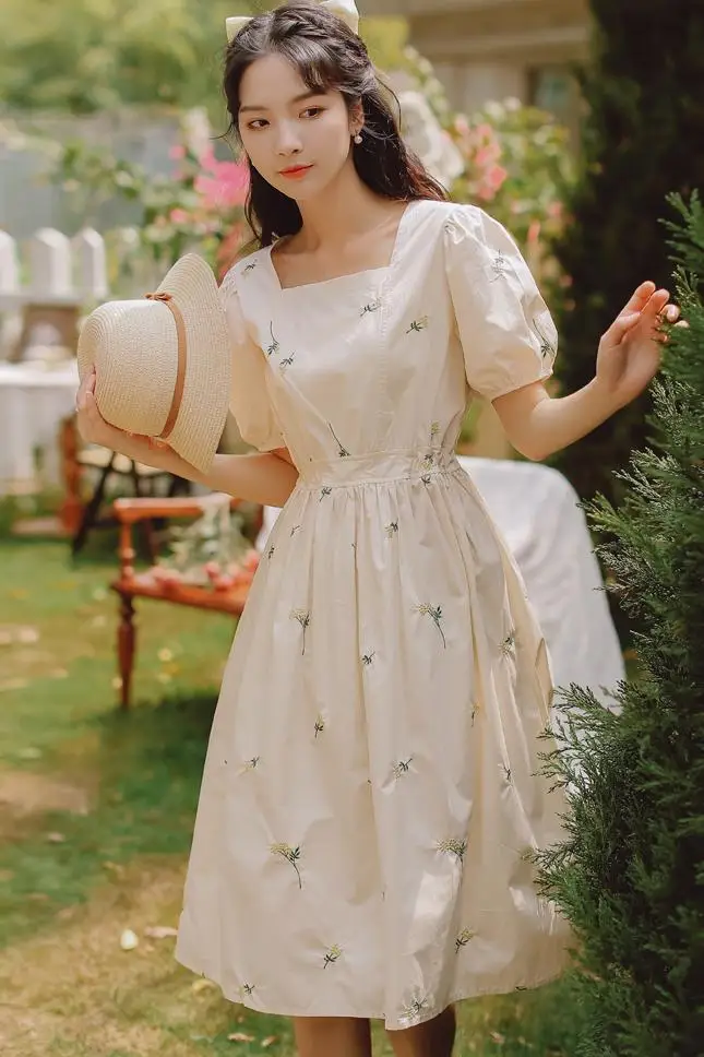 

COIGARSAM Short Women dress New Loose Embroidery Puff Sleeve Square Collar Dresses Apricot 2737