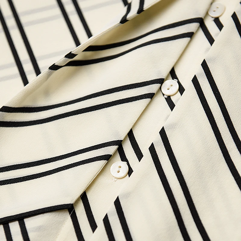 Женская блузка в полоску с длинным рукавом и отложным воротником | одежда