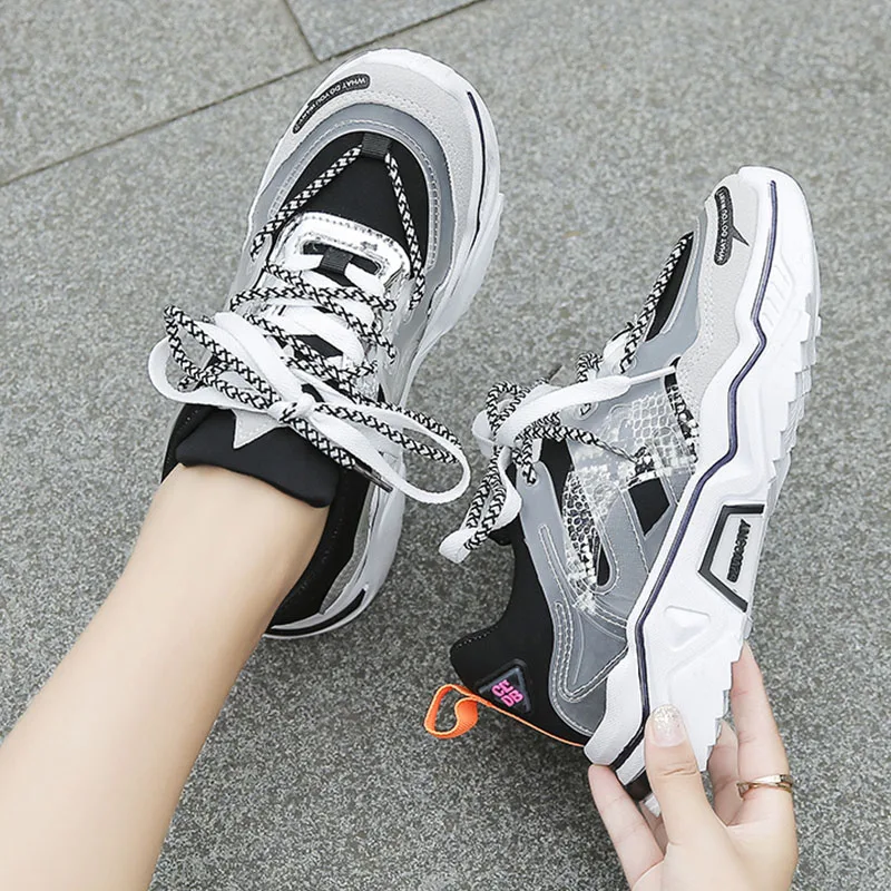 Женские кроссовки столбики Повседневная обувь размера плюс на платформе Дышащие