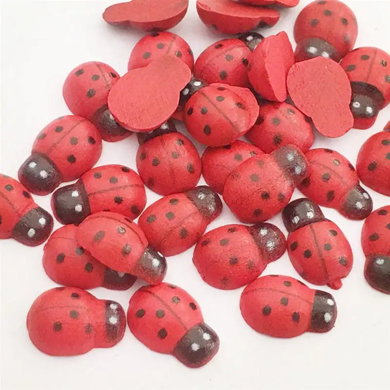 

200Pcs Mini Ladybird Decors Wooden Insects Ornaments Microlandschaft Adornments for Bonsai Flower Pot