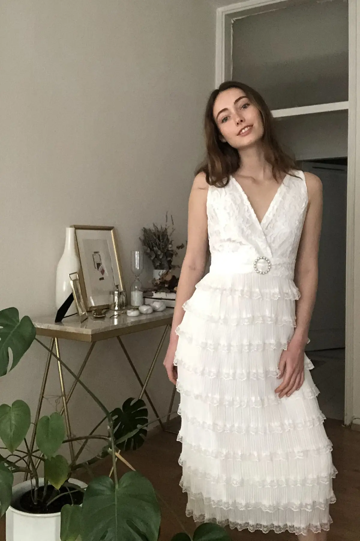 

Trendyol Pearl Arched Lace Dress TPRSS20EL1476
