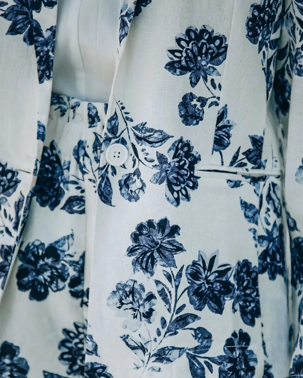 

Ladies suit 2021 spring new product retro print jacket small suit high waist loose shorts casual fashion ladies two-piece suit