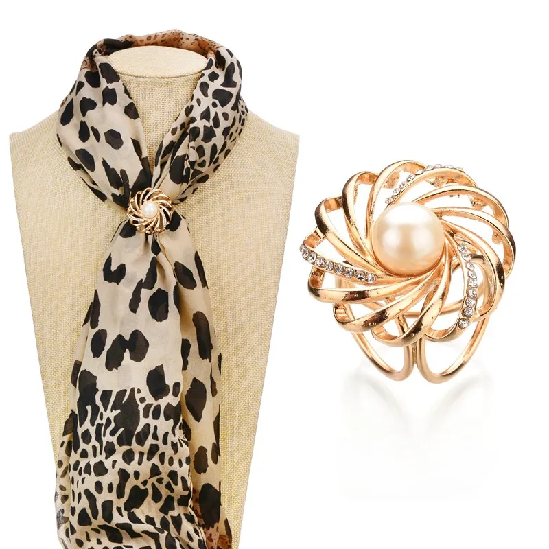 

High Quality Flower Imitation Pearl Scarf Holder Rhinestone Scarf Brooch Clips Jewelry Gifts