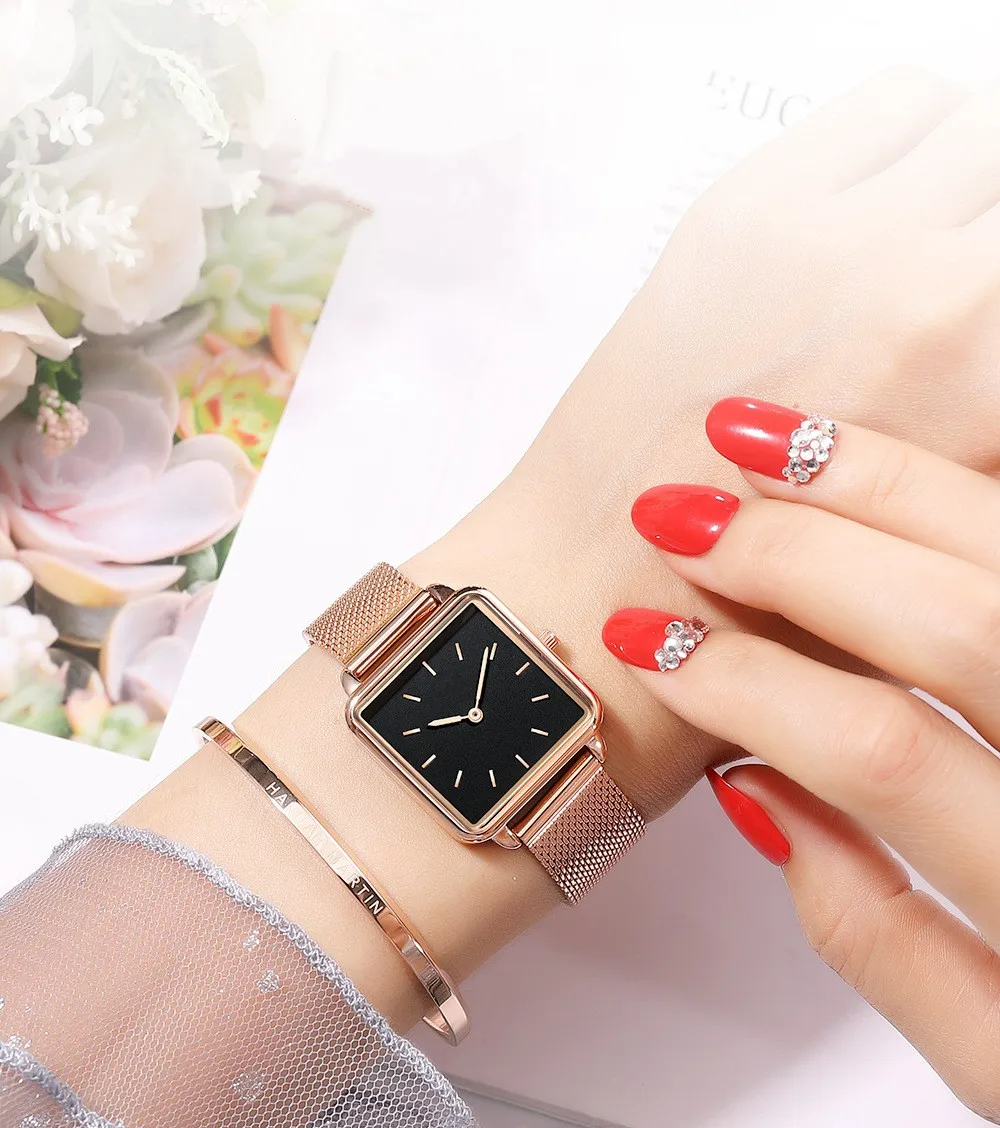 

2022 Fashion New Stylish Women Watch Gold Silver Dial Square Steel Watchband Quartz Wristwatch Casual Simple Dial Bracelet reloj