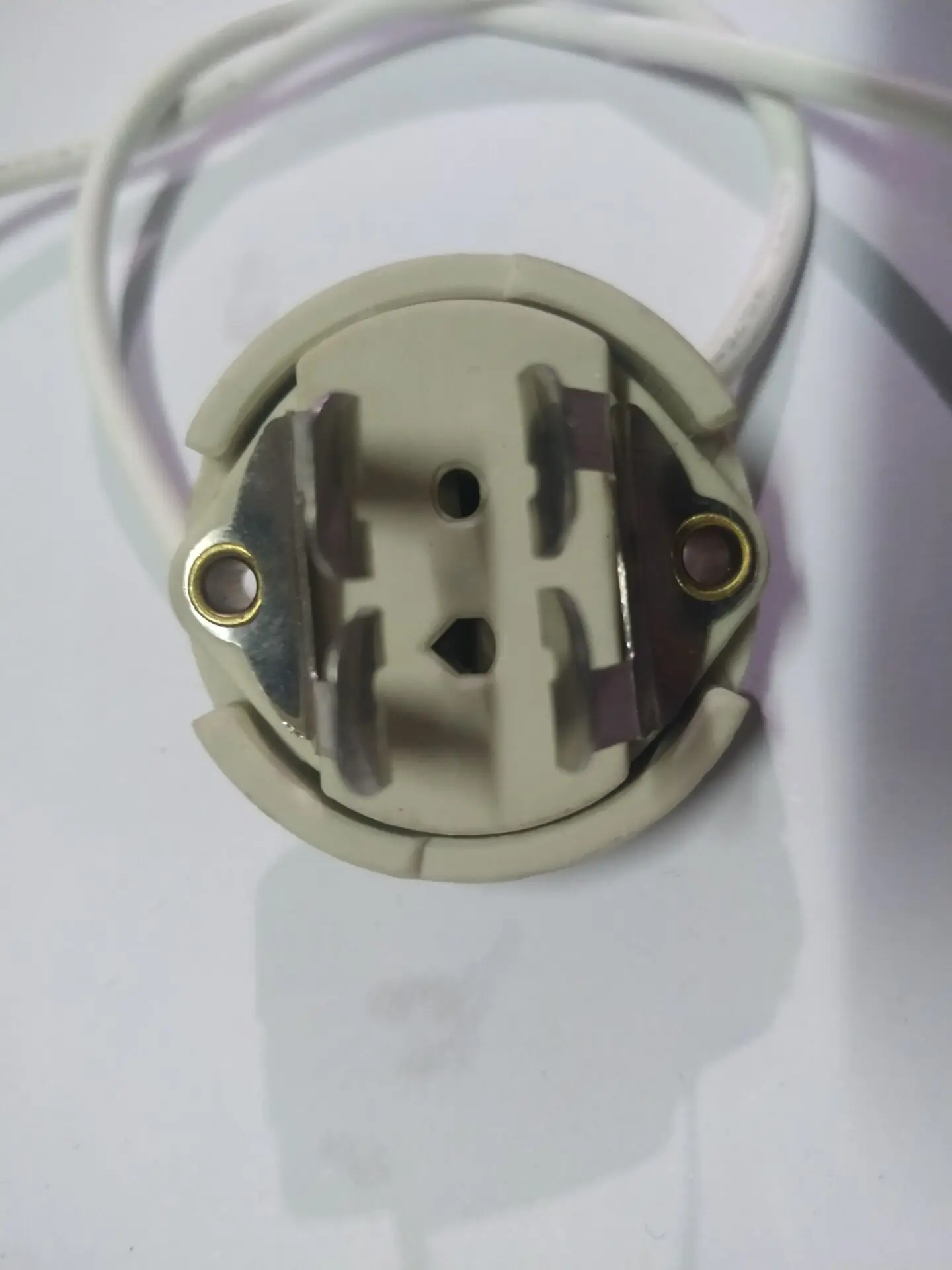 

Керамический патрон для лампы GY9.5 PDQ