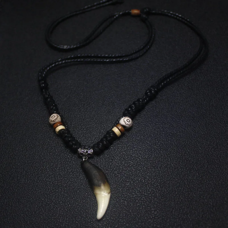 

Wolf Tooth Necklace Man Fashion Ornaments Black rope Rock Pendant Ethnic Style Retro