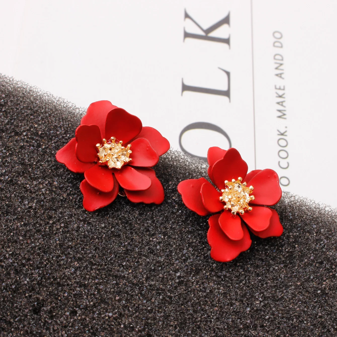

Fashionable ethnic style wild earrings with flower earrings sweet natural temperament accessories for female gifts wholsale