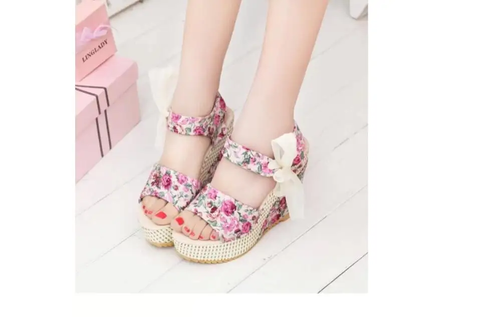 Сандалии женские на платформе и высоком каблуке модные босоножки с принтом