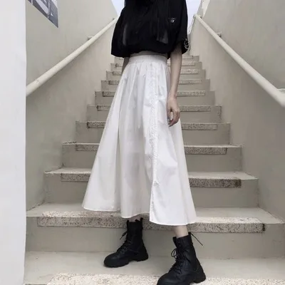 Платье черное с глубоким вырезом на бретельках платье ТРАПЕЦИЕВИДНОЕ