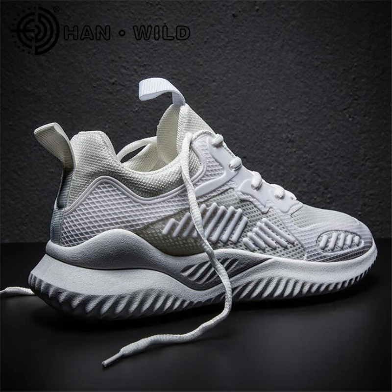 Мужские дышащие кроссовки однотонные на платформе с круглым носком модная