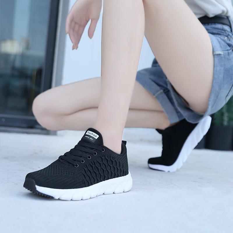2019 Winter Women Tennis Shoes Female Comfortable Outdoor Jogging Sport Shoes Stable Athletic white black pink Soft Trainers hot