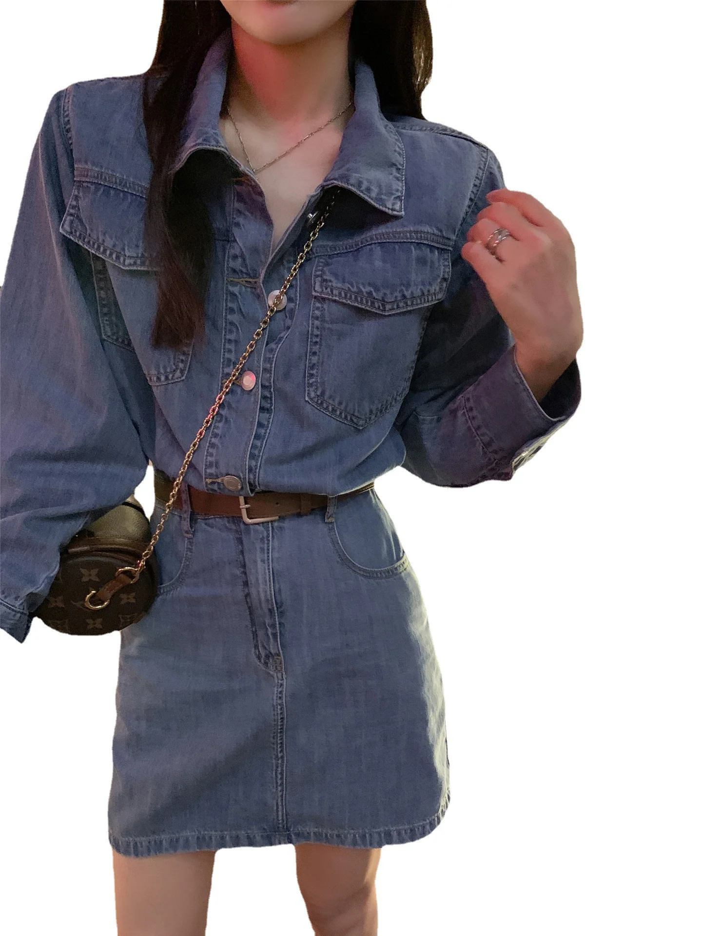 Модное темпераментное джинсовое платье с длинными рукавами новинка сезона осень