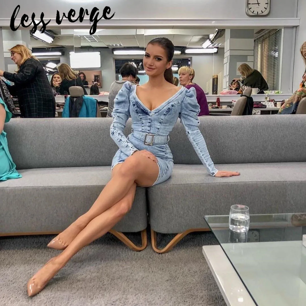 Lessverge с пышными рукавами и v образным вырезом Синее джинсовое короткое платье