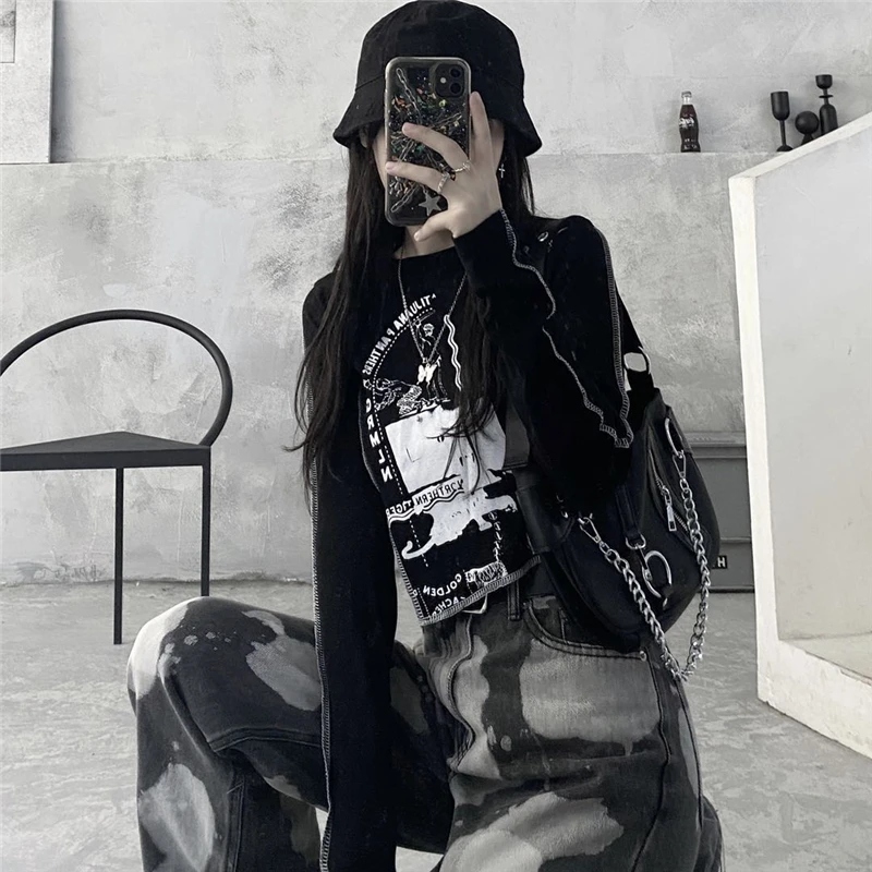 

Dark Black Harajuku Gothic T Shirt Women High Waist Short Navel Slim Fit Long Sleeve T-shirt Female 2021 Spring Summer Bottoming