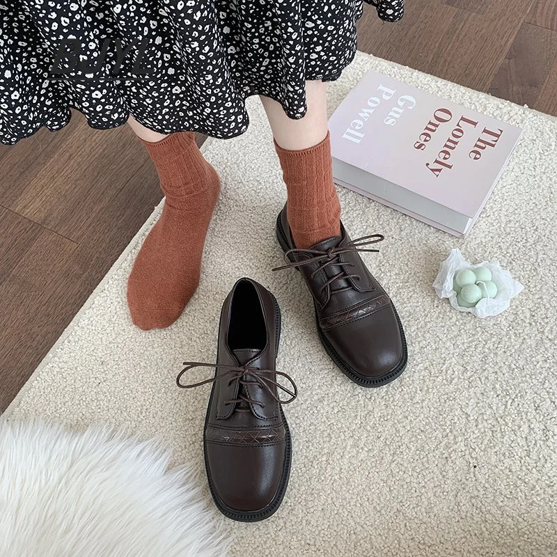 

Square toe small leather shoes for female students all-match British style 2021 new spring and autumn single shoes flat bottom