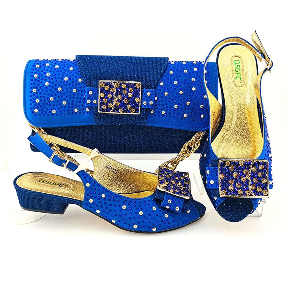 

Сандалии женские с металлическими вставками, дизайнерские модные босоножки ярко-синего цвета в итальянском стиле, в нигерийском стиле, лет...