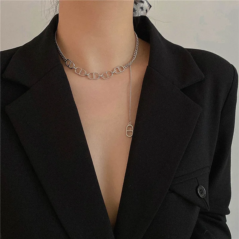 

2021 Trendy Light Luxury Minority Necklace Alloy Necklace Choker Necklace for Women Accessories Fashion Jewellery