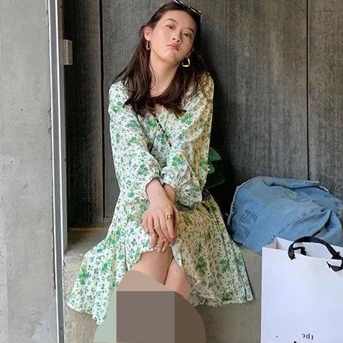 

2021 spring dress new French Platycodon retro niche green bubble sleeve Floral Dress maxi dresses for women