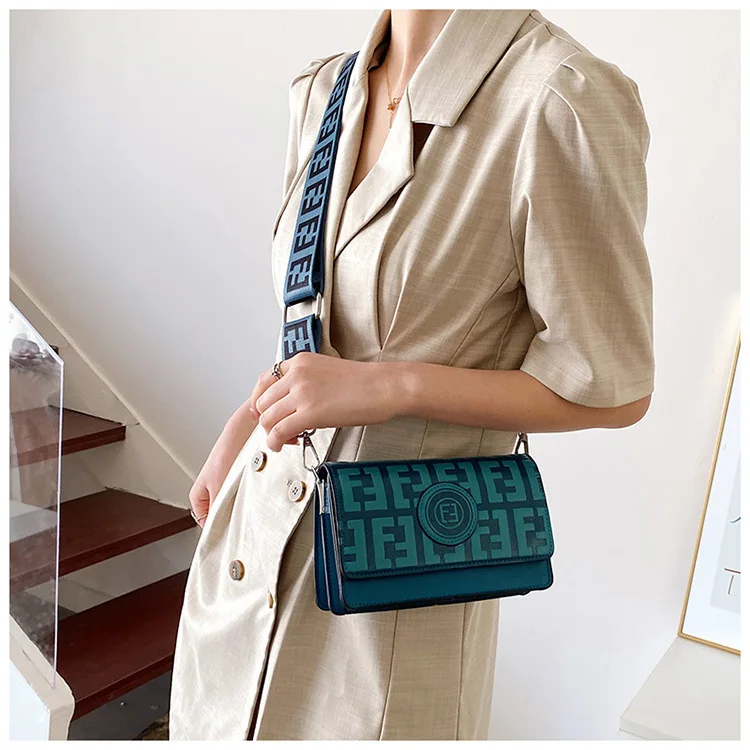 

brand luxury all-match lady travel bag designer version fashion simple one-shoulder handbag messenger bag women's leather bag