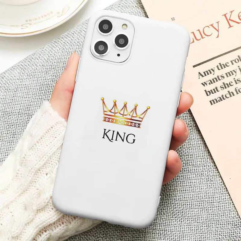 

Crown Letter King Queen Phone Case Candy Color for iPhone 6 6S 7 8 11 12 XS X SE 2020 XR mini pro Plus MAX funda Cover Shell