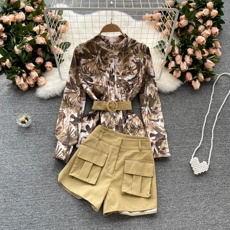 

Amolapha Women 2021 Spring Runway Print OL Work Wear 2 Pieces Set Lantern Sleeve Shirt & Shorts Vintage Style Office Lady Suits