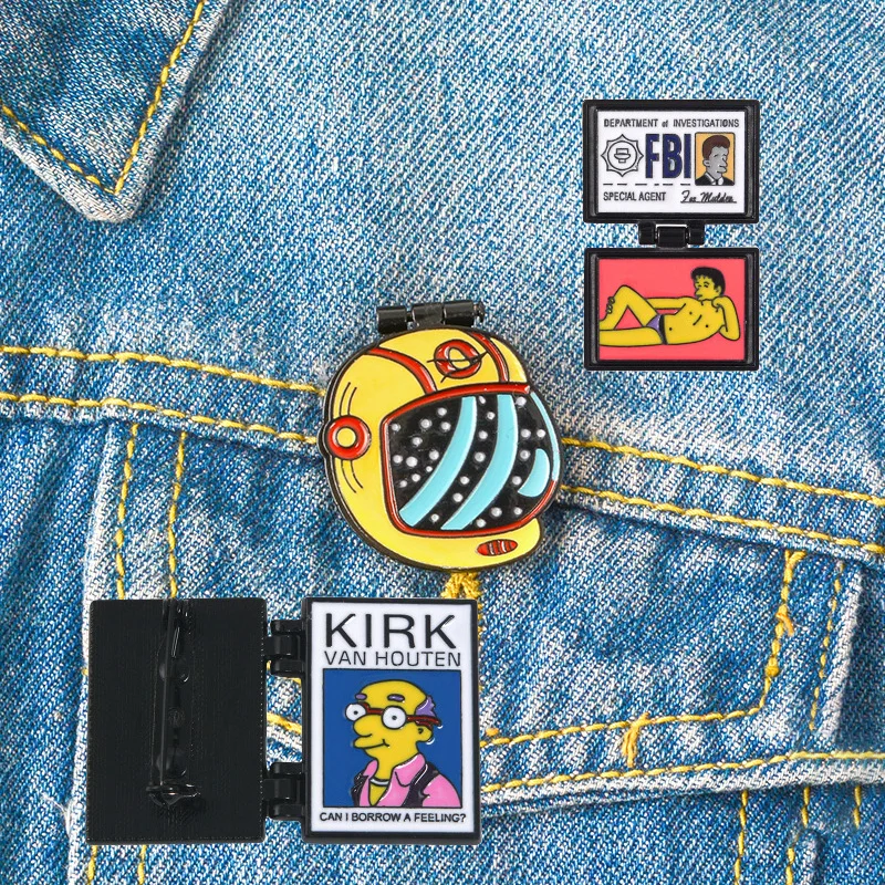 

Flip Cover Collection Enamel Pins Helmet Skeleton Brooches Bag Clothes Lapel Pins Tape Punk Cool Fashion Jewelry
