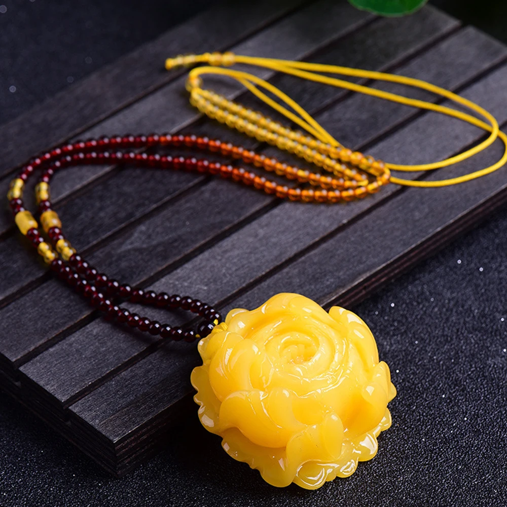 

Natural Amber Peony Pendant Quartz Crystal Peony Flower Necklace Healing Crystal Stone Lucky Amulet Charms Woman Jewelry Gift