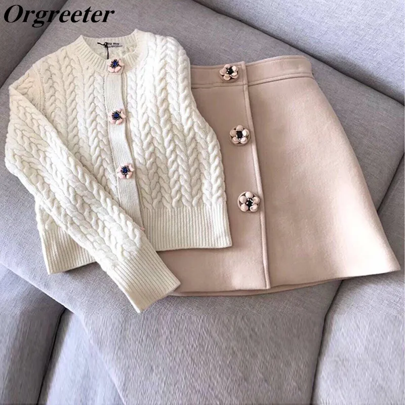 Сладкий 3D цветок свитер пуговицы и юбка комплект осень зима Твист трикотажные