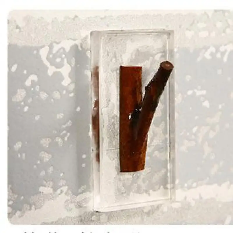 

Best Seller 3pc Log Sticky Hook Sticky Hook Traceless Glue Super Suction Free Punching Daily Necessities Pendant Decorations