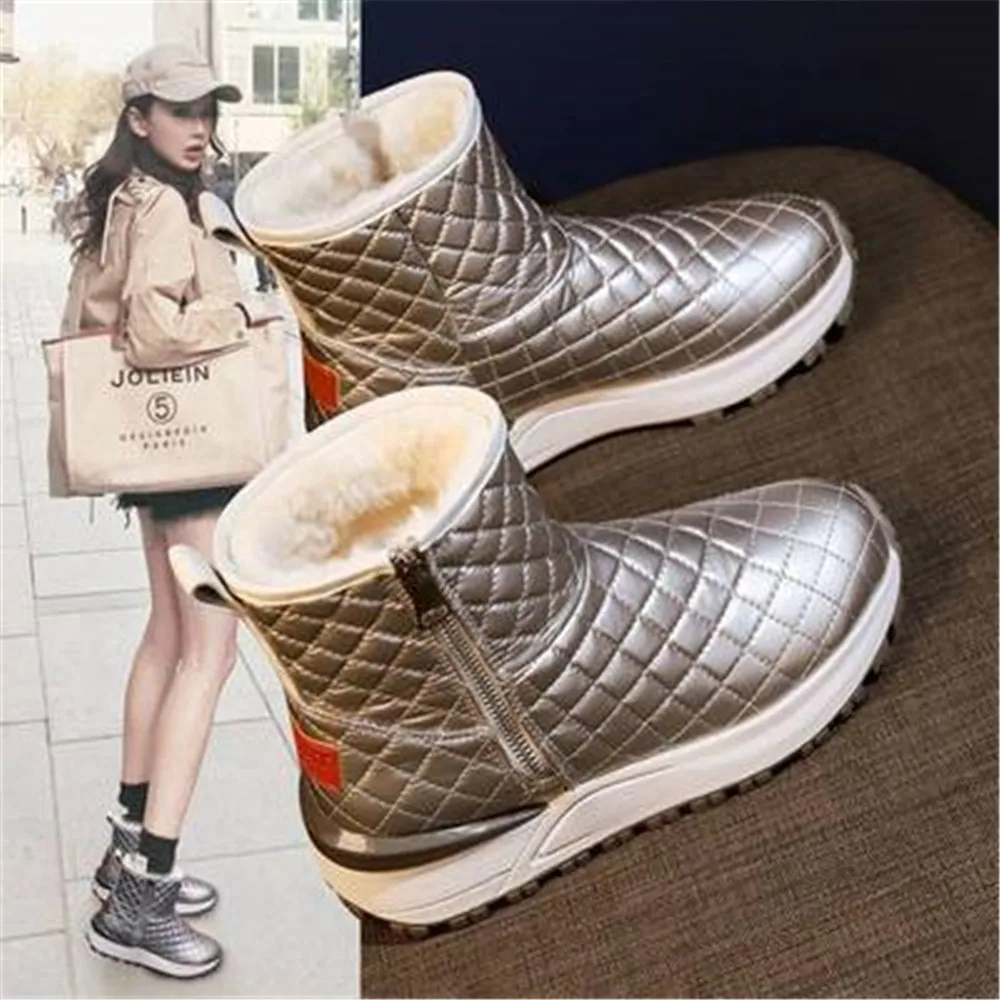 Thick Soled Snow Booties Women's Winter New Plush High Top Cotton Shoes Ladies Leather Waterproof Side Zipper Warm Ankle Boots
