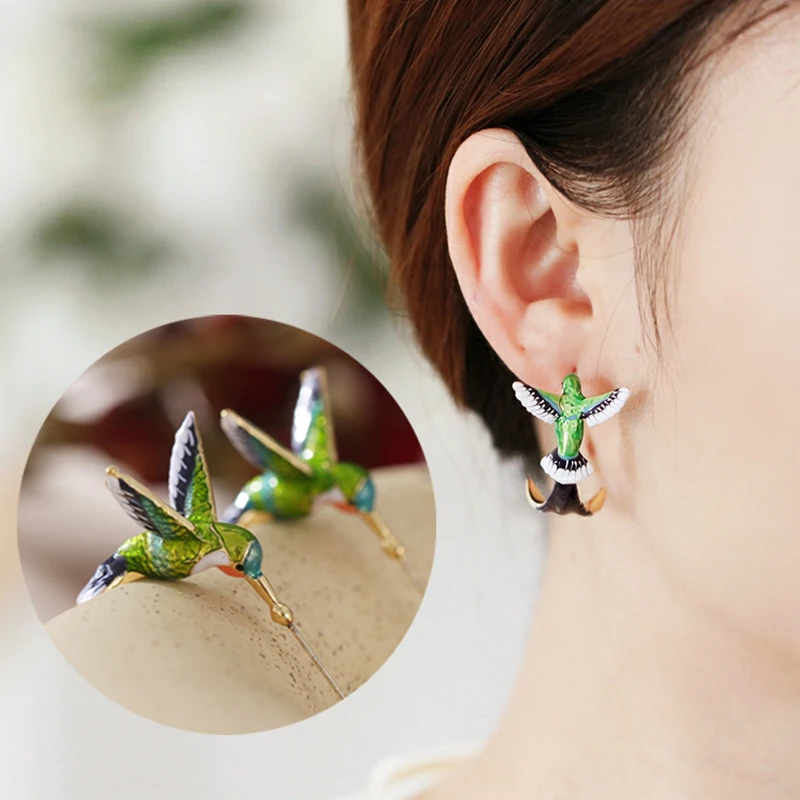 

Creative Natural Hummingbird Elf Earrings 14K Gold Painted Bird Women's Jewelry Gifts Pretty and Cute Earrings 1pair