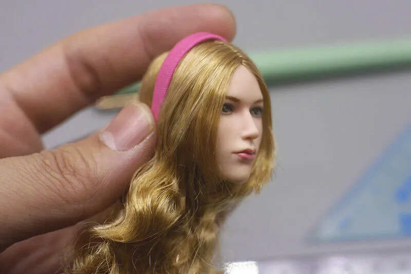 

1/6 Long blonde Hair Female Head Sculpt VERYCOOL VC-TJ-03 Girl Soldier Head Carving Fit 12'' Pale Action Figure Body