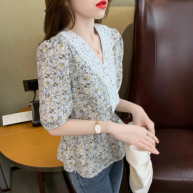 

Chiffon Slim Women's Blouses New Casual Blouse Fashion Short Sleeve Shirt Lace Floral V-neck Pullover Summer Blusas Houthion