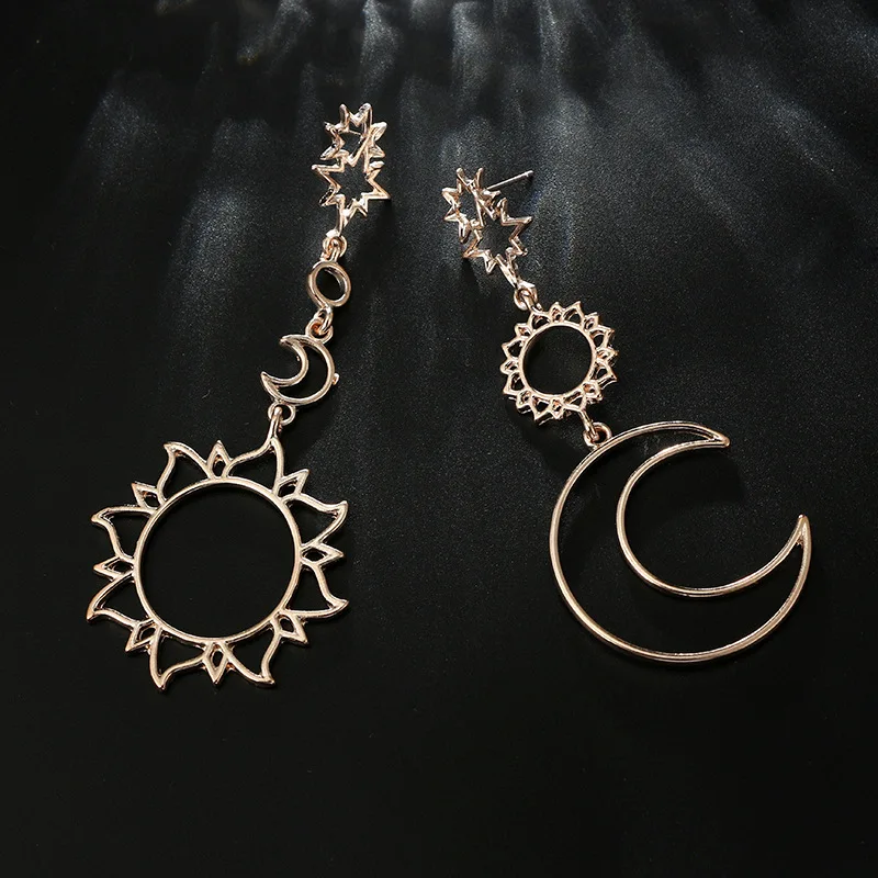 

Retro Fashion Hollow Pentagram Moon Alloy Asymmetric Sun Long Stud Earrings